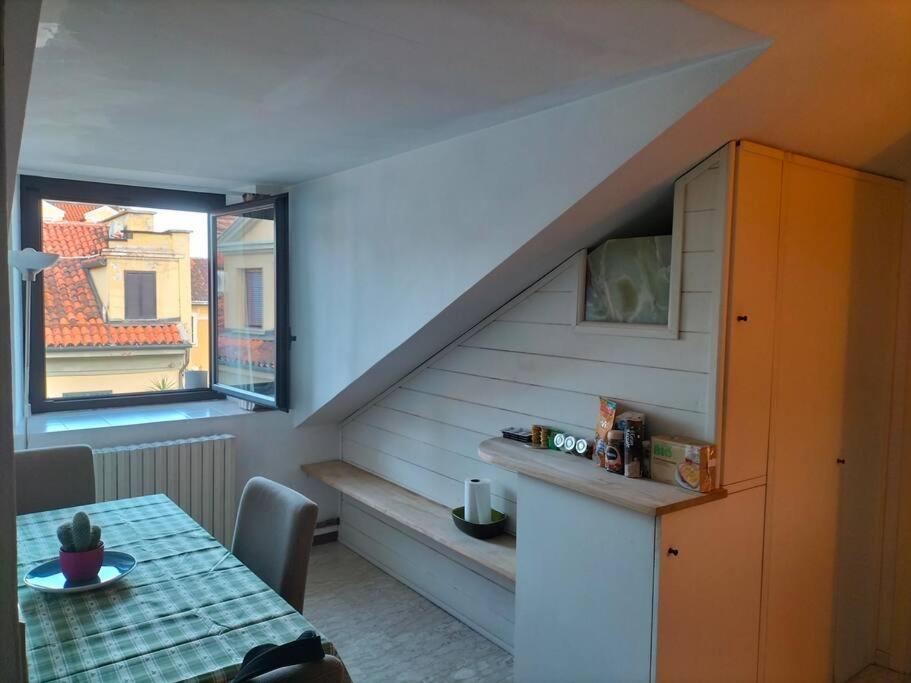 La Casa Di Marta - Ampia Ed Accogliente Mansarda In Piazza Statuto Lejlighed Torino Eksteriør billede